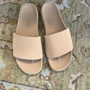 Lululemon Tan Men's Slides